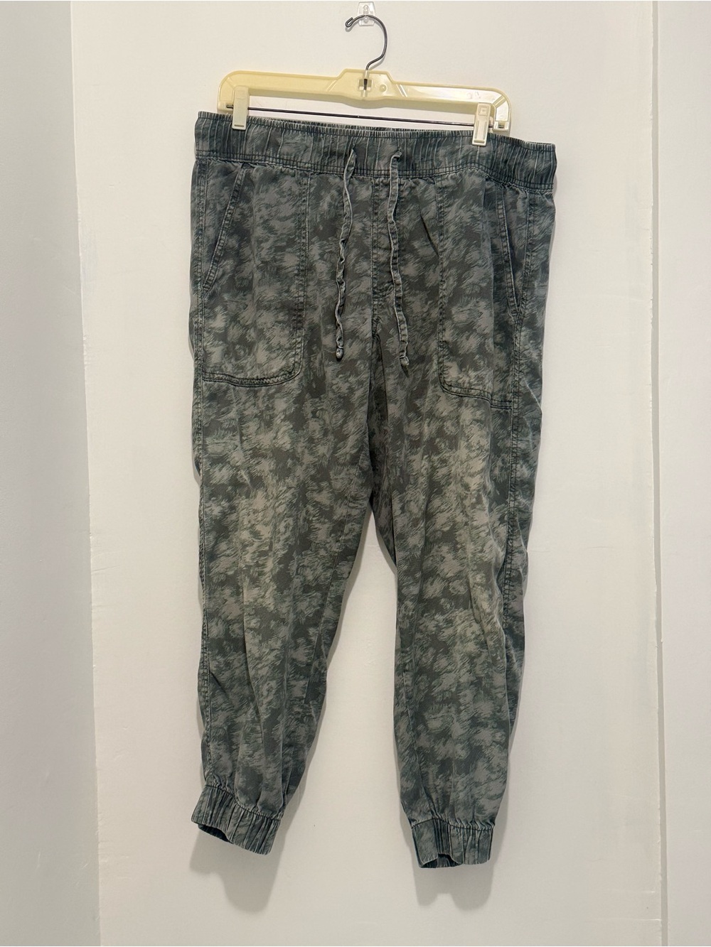 Orvis Olive Green Tie-Dye Drawstring Joggers